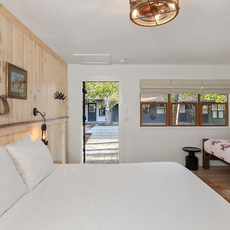 Hotel Palomino ริดจ์เวย์ ภายนอก รูปภาพ